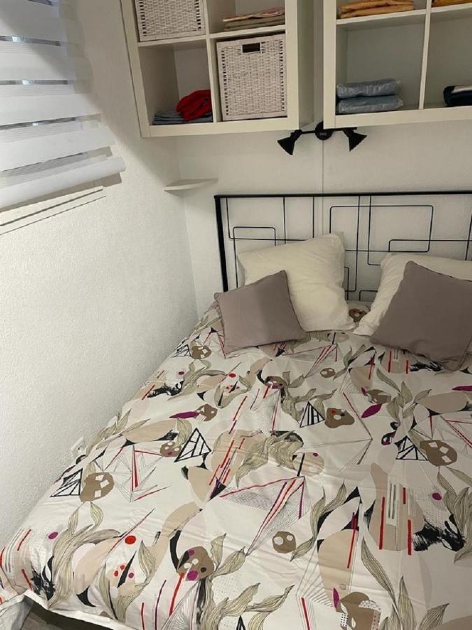 Entre St-Raphael Et St-Tropez. Studio Pieds Dans L'Eau, A Partir De 600 Euros/Semaine. Saint Aygulf Zewnętrze zdjęcie