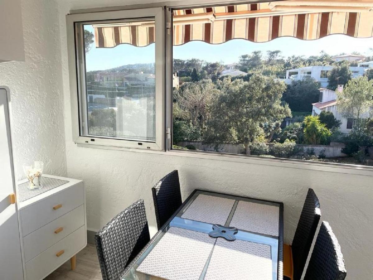Entre St-Raphael Et St-Tropez. Studio Pieds Dans L'Eau, A Partir De 600 Euros/Semaine. Saint Aygulf Zewnętrze zdjęcie